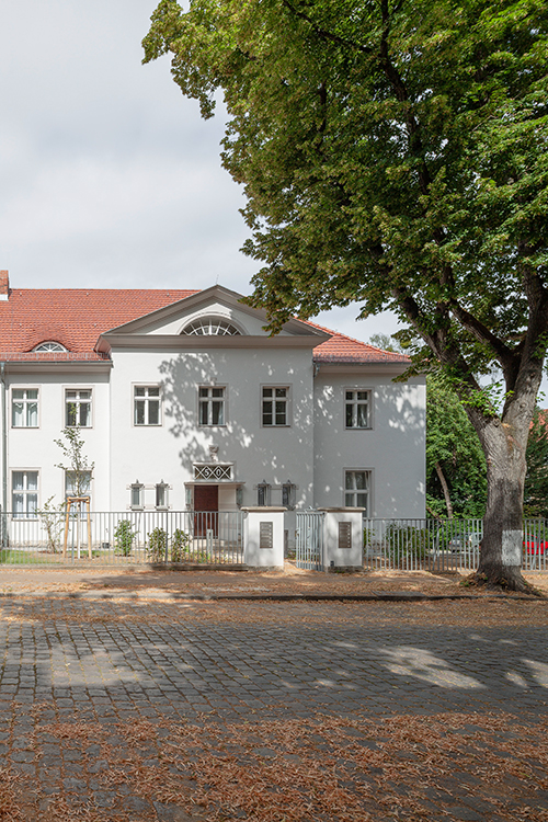 Frontansicht Villa